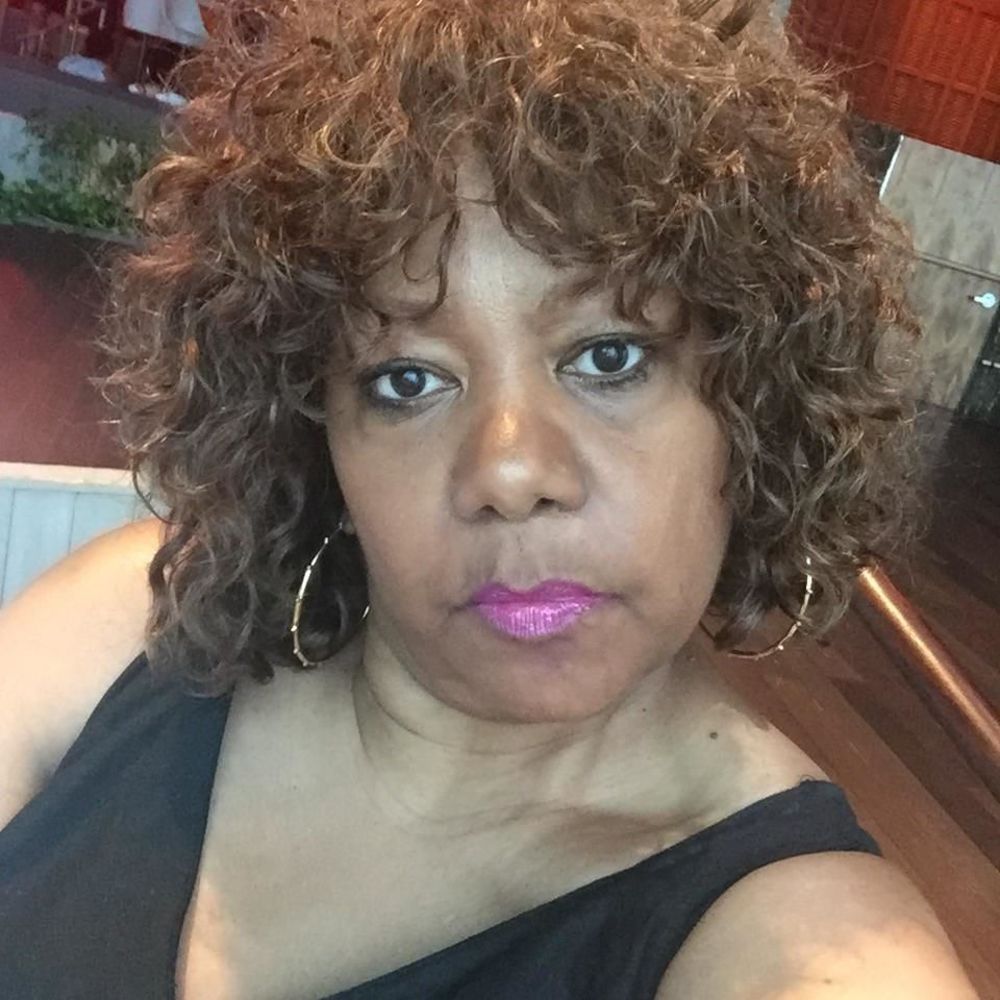 Meet your Posher, Lottie